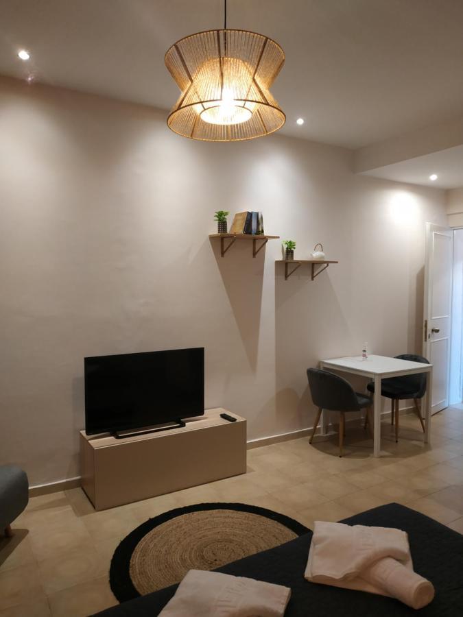 Elthimia'S Apartment 포로스타운 외부 사진